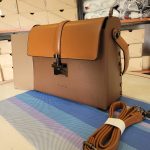 Macha Brown Pedra Crossbody bag
