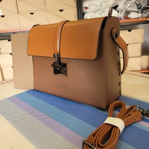 Macha Brown Pedra Crossbody bag